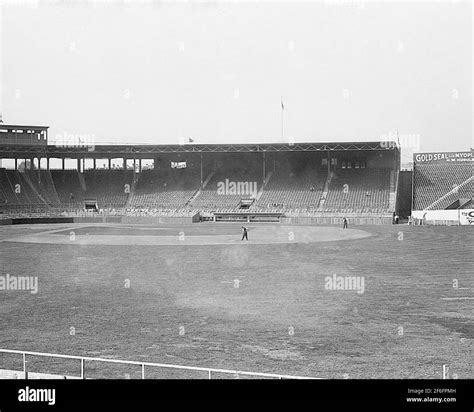 1912 Boston Red Sox Hi Res Stock Photography And Images Alamy