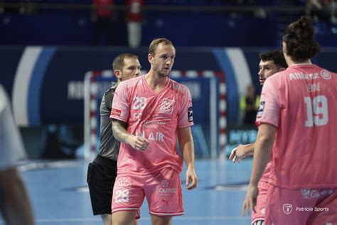 Montpellier Handball Les Maillots D Dicac S D Octobre Rose Mis Aux