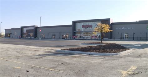 New Hy-Vee store in Ashwaubenon looking to fill 100 part-time positions