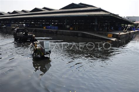 BANJIR ROB MUARA BARU ANTARA Foto