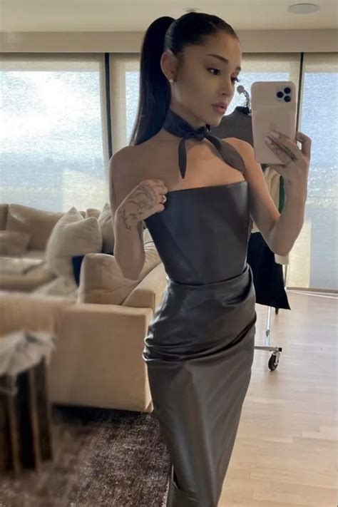 We’re Still Not Recovered From The Strapless Leather Dress Ariana Grande Wore On The ‘voice