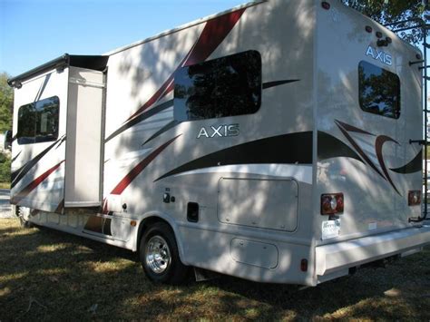 NEW 2014 THOR AXIS 24 1 Overview Berryland Campers