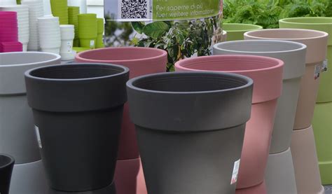 Керамични или пластмасови саксии, кашпи или сандъчета | Planter pots ...