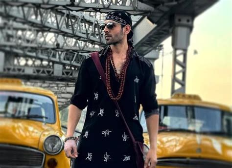 Bhool Bhulaiyaa Crosses The Rs Crore Mark Becomes Kartik Aaryan