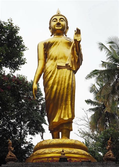 Gautam Buddha Statue Standing