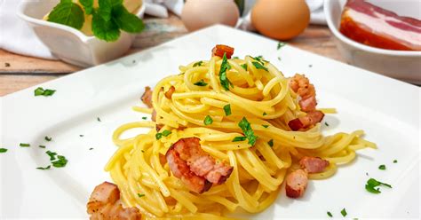 Spaghetti alla CARBONARA oryginalny przepis na prawdziwą carbonarę