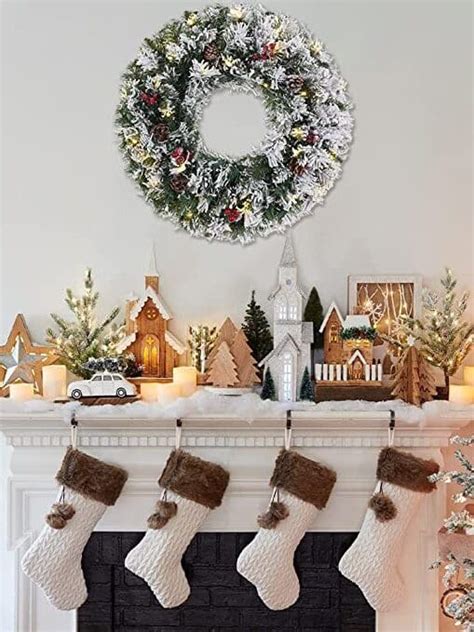 40 Best Christmas Wreaths To Deck Your Doors The Dating Divas