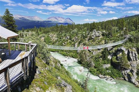 Half Day Tour To Yukon And Suspension Bridge City Baloon Tours