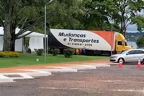 Mais Um Caminhão De Mudança é Visto No Palácio Da Alvorada Veja Vídeo