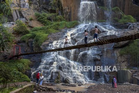 Kawasan Wisata Alam Batu Templek Di Kabupaten Bandung Republika Online