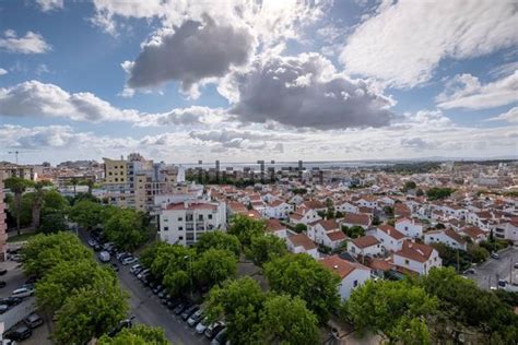 Apartamento T2 à venda na rua Ramiro Ferrão Cova da Piedade Almada