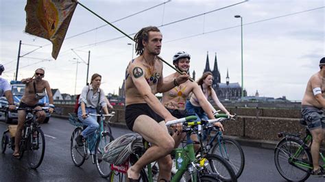 Naked Bike Ride Am September Fahren Nackte Radfahrer Durch K Ln