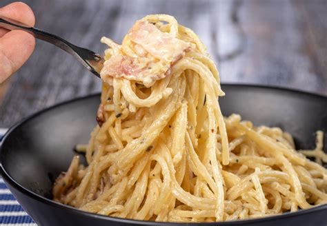 Espaguetis A La Carbonara La Receta Fácil Y Original Italiana Con