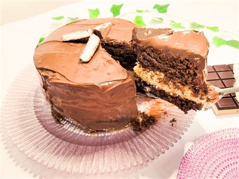 Bolo De Anivers Rio De Chocolate E Beijinho Receiteria