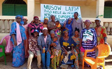 Le Collectif Musow Lafia Du Mali En S Jour De Travail En Guin E