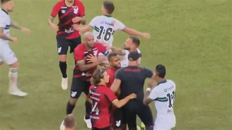 Así Acabó El Clásico De Paraná Batalla Campal Entre El Paranaense Y El Coritiba Marcatv