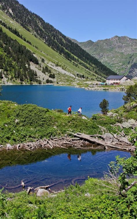 À la découverte du lac de Gaube Office de Tourisme de Lourdes