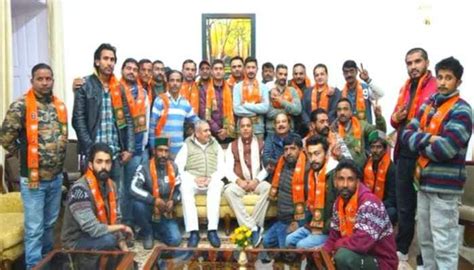 Ahead Of Himachal Pradesh Polls 26 Congress Leaders Join Bjp In Huge