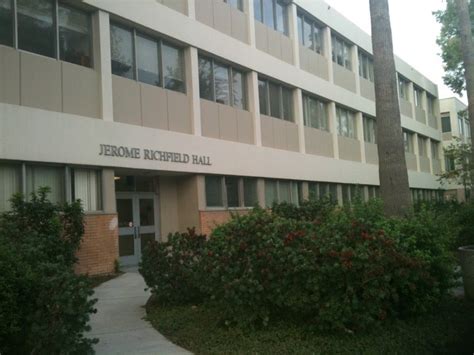 Jerome Richfield Hall 18111 Nordhoff St Northridge Ca Colleges