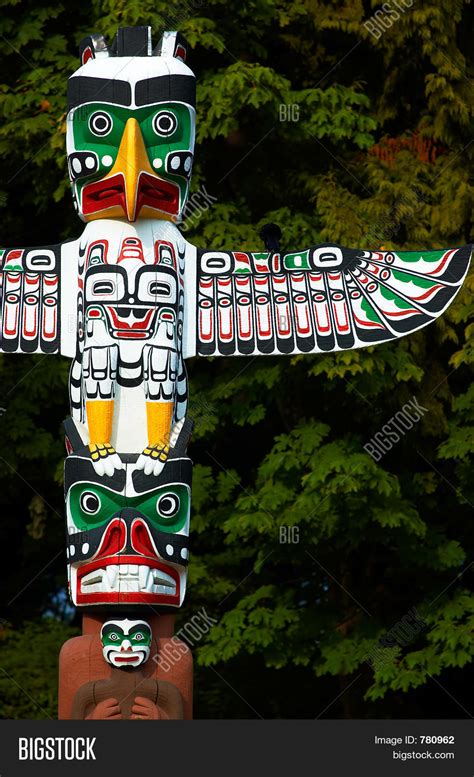 Totem Pole Eagle Image And Photo Free Trial Bigstock