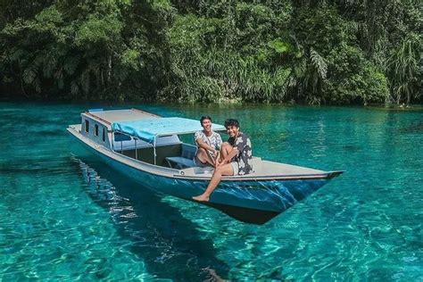 Menakjubkan Danau Labuan Cermin Destinasi Wisata Eksotis Di