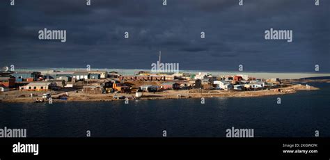 Cambridge Bay Nunavut Canada Stock Photo Alamy