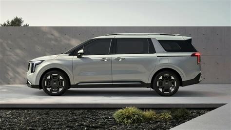 2025 Kia Carnival Refreshed With A More Serious Face And A Hybrid