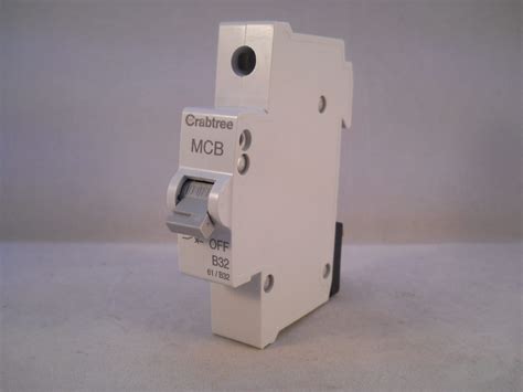 Crabtree Starbreaker MCB 32 Single Pole Breaker Type B 32A 61 B32