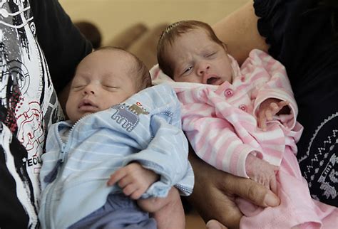 Twins With Tots The Twin Buzzworld News About Multiples Nurse