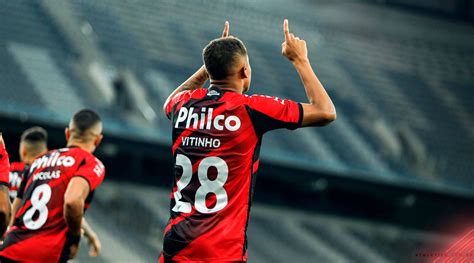 Athletico Paranaense Site Oficial Gol De Vitinho Foi O Mais R Pido