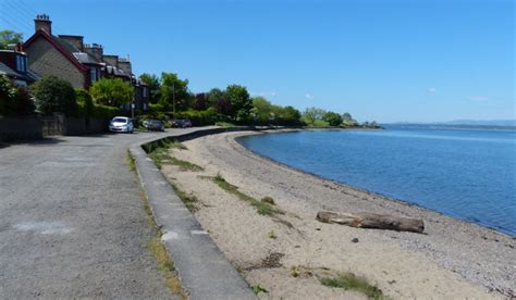 Houses Next To The Beach At Blackness Mat Fascione Geograph