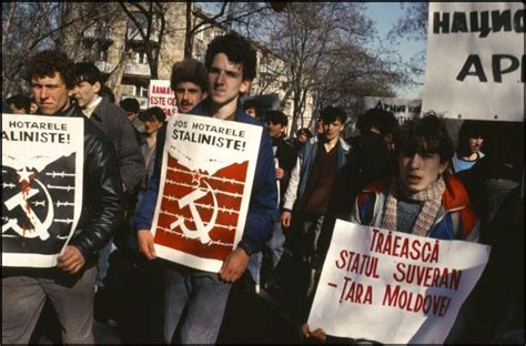 Moldova in the tumultuous year of 1990, photographed by Gueorgui ...