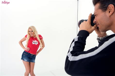 A Hot Face Model Take Sex Rest Between Photograph Shoot Your Title