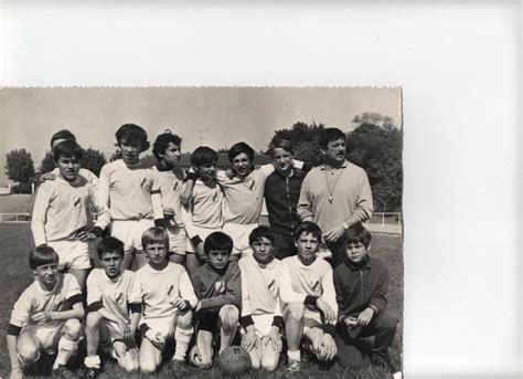 Photo De Classe Equipe Minimes Saison 1969 1970 De 1969 Uodl Copains