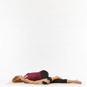 Gentle Hatha Flow Yoga Sequence For Better Nervous System