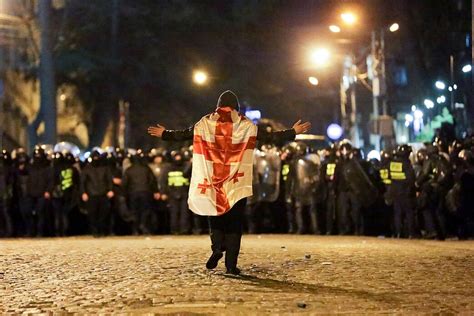 Tiflis 66 Festnahmen Nach Protest Gegen Agenten Gesetz STIMME De