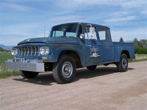 1962 International Travelette C120 Crew Cab 4x4 International