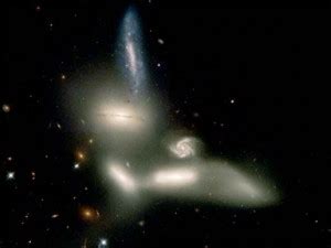 What is a Seyfert Galaxy – Galaxies with Bright Nuclei & Spectra