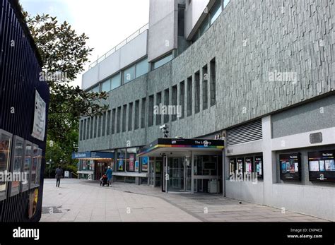 Churchill Theatre And Library Bromley Town Kent Uk 2012 Stock Photo Alamy