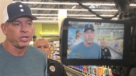 Cowboys Legend Troy Aikman Greets El Paso Fans As He Promotes His Line Of Beer Kvia