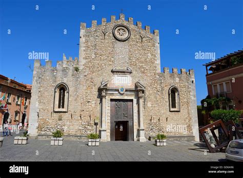 Cathedral San Nicolo Duomo Taormina Hi Res Stock Photography And Images