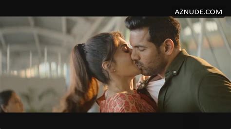 JACQUELINE FERNANDEZ Nude AZNude