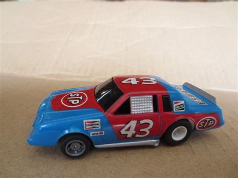 Tyco Vintage HO Scale Slot Car Richard Petty Nascar STP 43 Collectable