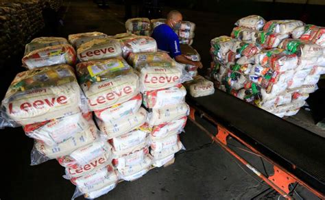 SEGURANÇA ALIMENTAR Governo Caiado entrega 70 mil cestas básicas no