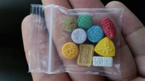 Suspeito Preso Comprimidos De Ecstasy Recebido Pelo Correio