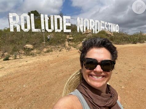 Sandra Annenberg coloca o corpão para jogo em banho de cachoeira e foto