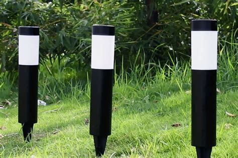 China Solar Stainless Steel Bollard Path Light Suppliers Manufacturers