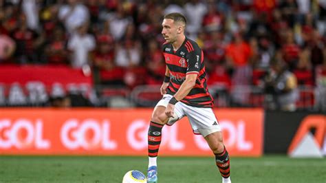 Flamengo Enfrenta O Internacional Hoje 10 Desfalques E 3 Jogadores