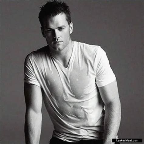 Tom Brady Nude Pictures Paparazzi Catch His Big Dick Leaked Meat