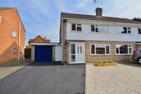 Four Pools Road Evesham Wr11 1ee • Chatterton Estate Agent